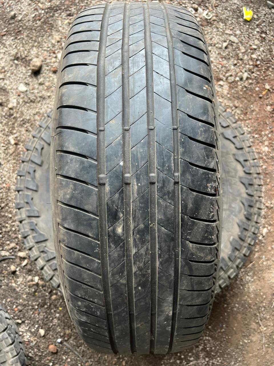 215/60R17 BRIDGESTONE USED TYRES